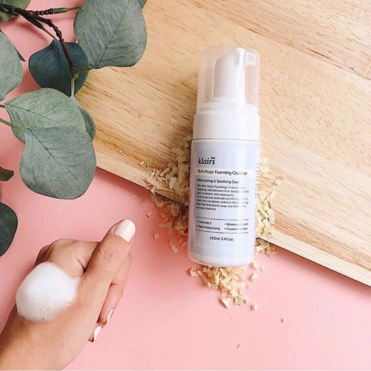 Rich Moist Foaming Cleanser