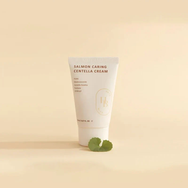 Salmon Caring Centella Special Travel Kit Bag