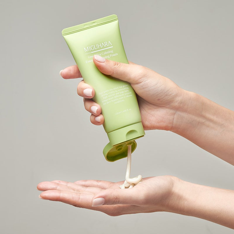 Green Tea Calming Essence Cleansing Foam Origin